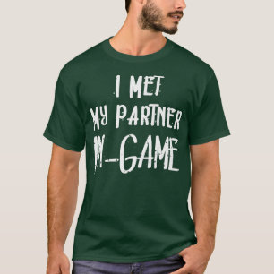 Camiseta Conocer a mi pareja en el juego de video relacione