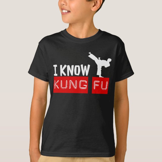 Camiseta Conozco KUNG FU Graphic Tee (Anverso)