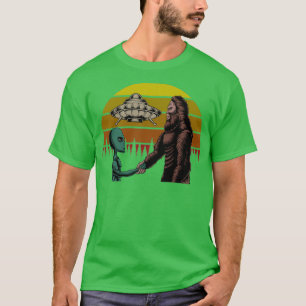 Camiseta Conspiración de pie de playa y forastera Sasquatch