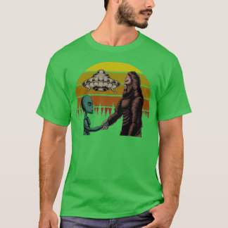 Camiseta Conspiración de pie de playa y forastera Sasquatch