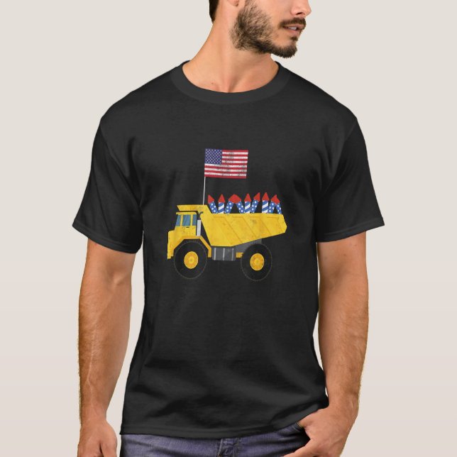 Camiseta Construction Truck 4th of July Firework USA  Patri (Anverso)