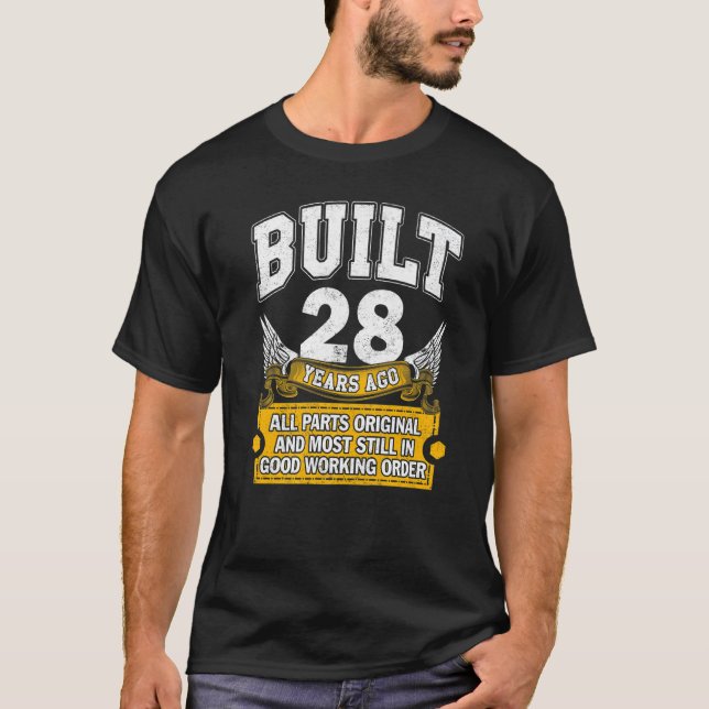 Camiseta Construido 28 años Todas las piezas Original 28º N (Anverso)