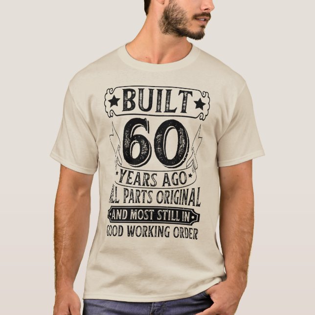 Camiseta Construido Hace 60 Años Todas Las Piezas Cumpleaño (Anverso)