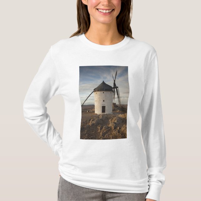 Camiseta Consuegra, molinos de viento antiguos de La Mancha (Anverso)
