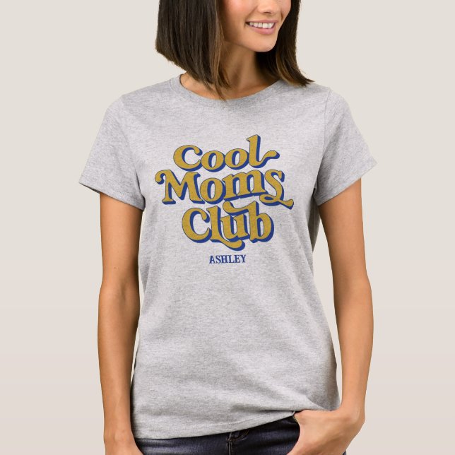 Camiseta Cool Moms Club Retro Yellow and Blue Typography (Anverso)