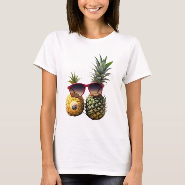 Camiseta Cool Pineapples with Sunglasses – Fun Summer Vibes (Anverso)
