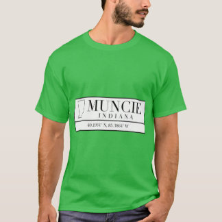 Camiseta Coordenadas de Muncie Indiana sobredimensionadas