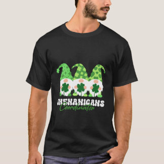 Camiseta Coordinador de Shenanigans St Patricks Day Gnomes