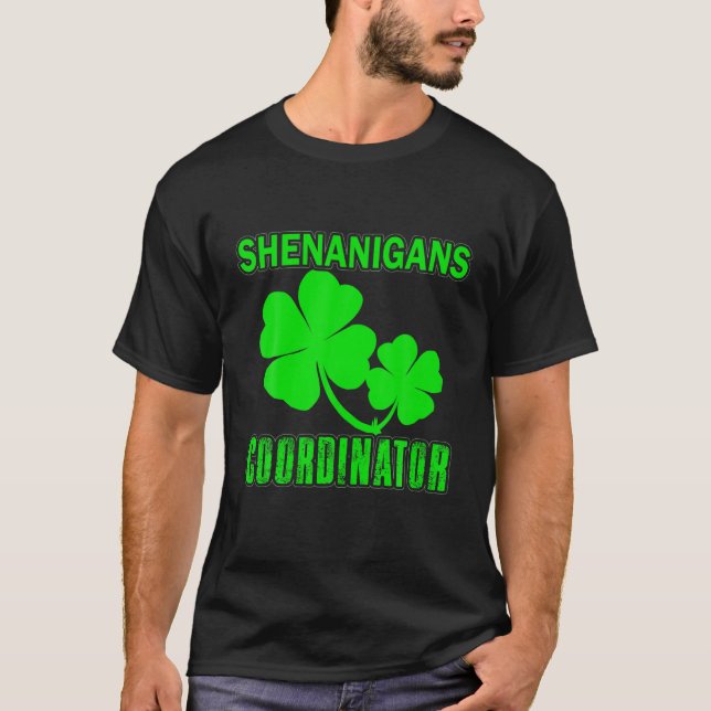 Camiseta Coordinadora de Shenanigans en el Día de San Patri (Anverso)