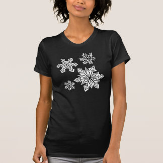CAMISETA COPOS DE NIEVE BLANCOS Y NEGROS