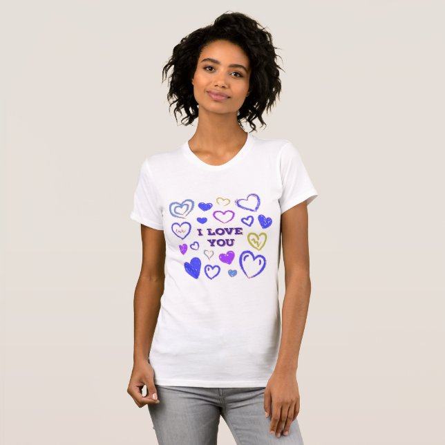Camiseta Corazón Adorable Dibujado a Mano (Anverso completo)