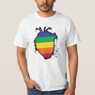 Camiseta corazón anatómico arco iris