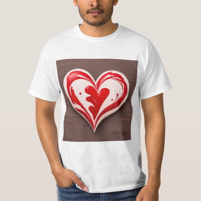 Camiseta Corazón Artesanal en Madera Oscura (Anverso)