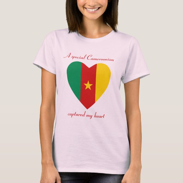 Camiseta Corazón con Bandera de Camerún (Anverso)