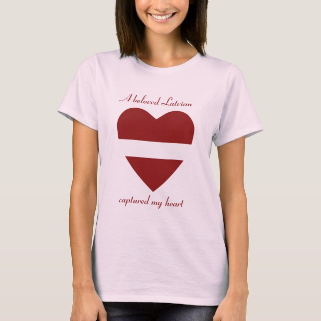 Camiseta Corazón con Bandera de Letonia (Anverso)