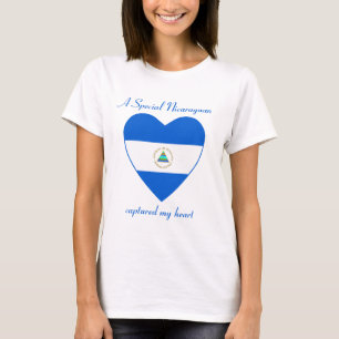 Camiseta Corazón con la Bandera de Nicaragua