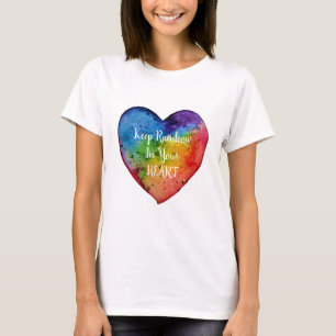 Camiseta Corazón de arcoiris cúrcuma acuarela