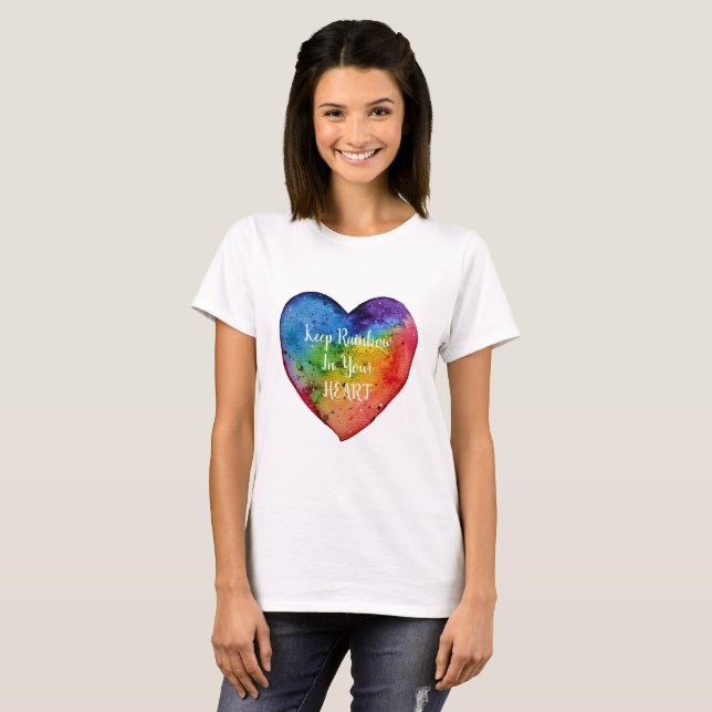 Camiseta Corazón de arcoiris cúrcuma acuarela (Anverso completo)