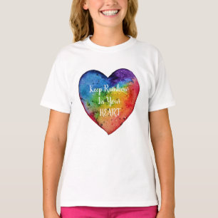 Camiseta Corazón de arcoiris cúrcuma acuarela