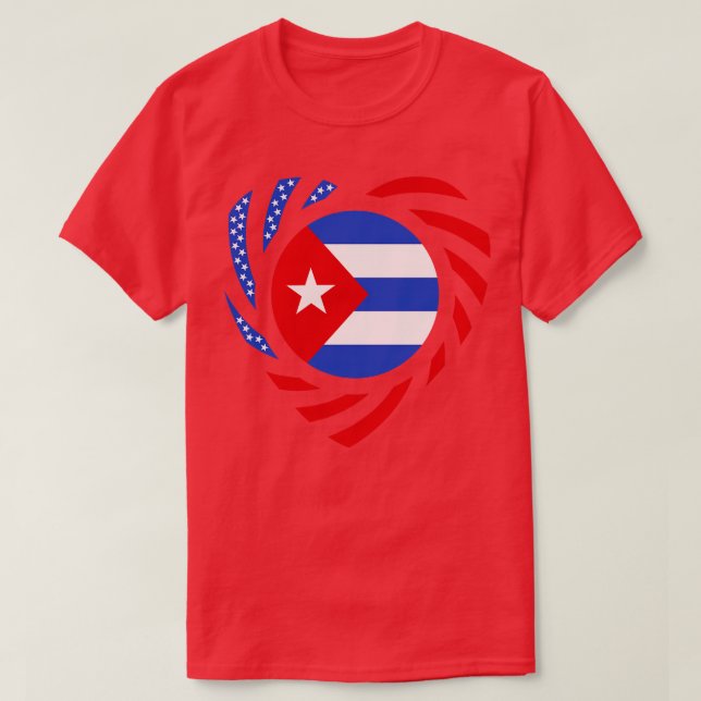 Camiseta Corazón de bandera patriota multinacional cubano-a (Diseño del anverso)