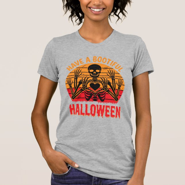 Camiseta Corazón de esqueleto de Halloween Bootiful puesta  (Anverso)