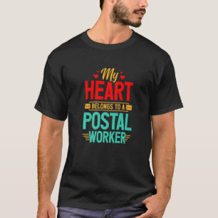 Camiseta Corazón de trabajador postal pertenece a Mailman W