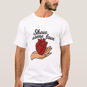 Camiseta Corazón en mano muestra amor arte gráfico