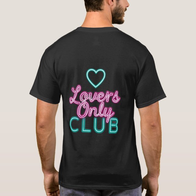 Camiseta Corazón Estético del Club Sólo para Amantes del Ne (Reverso)