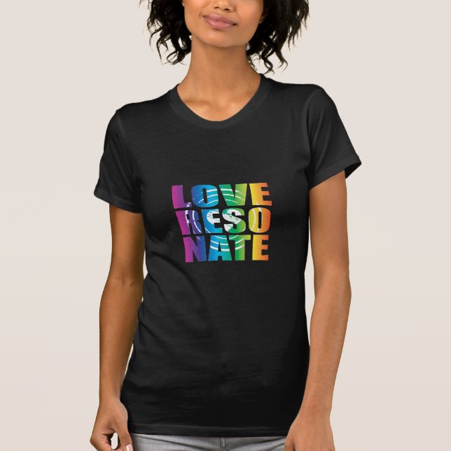Camiseta corazón-logotipo-arco iris (Anverso)