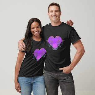 Camiseta Corazón morado romántico elegante con sabor