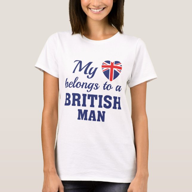 Camiseta Corazón Pertenece Británico (Anverso)