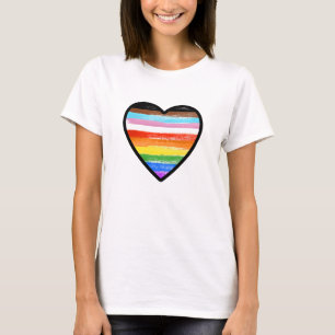Camiseta Corazón Pintado con Orgullo Progresista