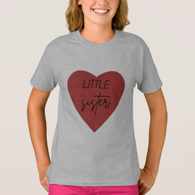 Camiseta Corazón Rojo Hermana Pequeña de Mujer (Anverso)