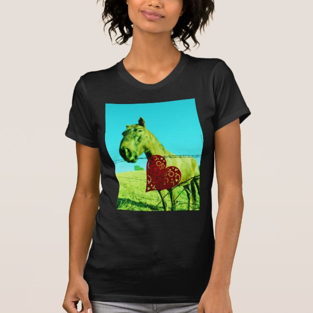 Camiseta Corazón rojo y caballo (Anverso)