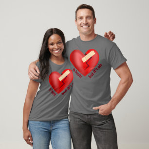 Camiseta Corazón roto sanado con parche y cita de vida