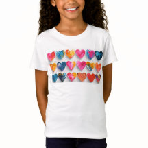 Corazones con marcas de esbozo y gotitas