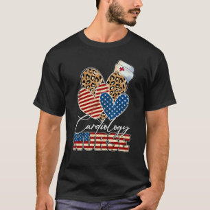 Camiseta Corazones de leopardo Enfermera de cardiología pat