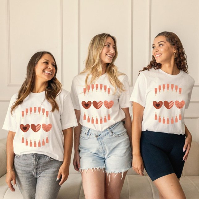 Camiseta Corazones Día de San Valentín de Boho (Celebrate Valentine's day with this stylish tshirt in the style of boho colours.)