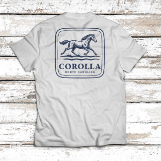 Camiseta Corolla North Carolina Caballo Salvaje Corriendo A