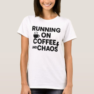 Camiseta Corriendo con Cafeína y Caos