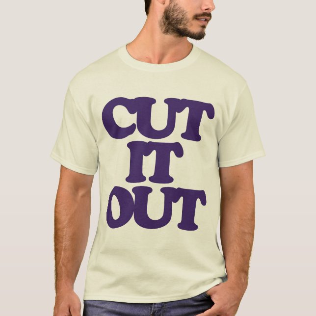 CAMISETA CORTE. ÉL. FUERA DE (Anverso)