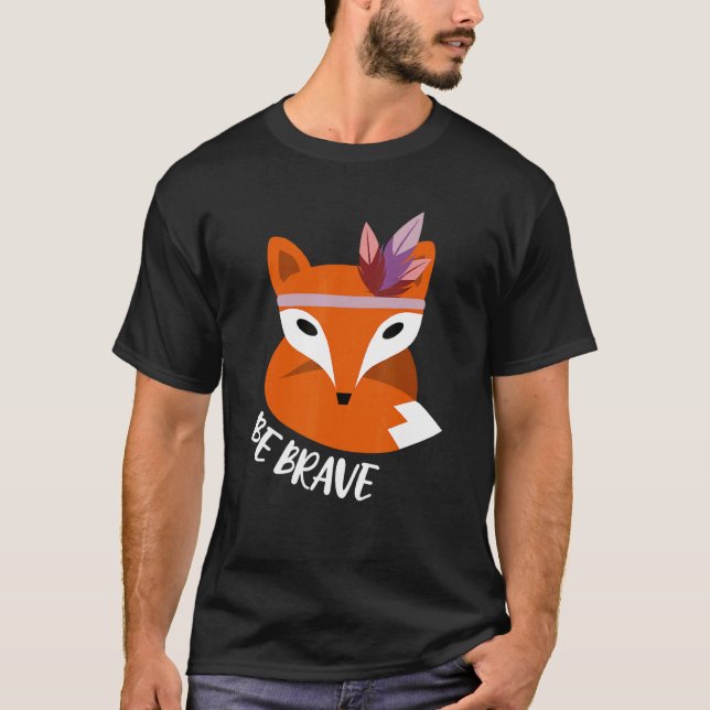 Camiseta Corte Red Fox con las plumas sean valientes (Anverso)