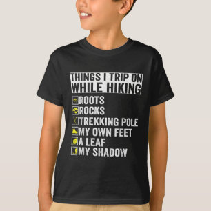 Camiseta Cosas en las que tropiezo mientras hago senderismo