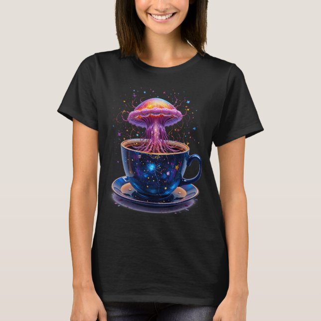 Camiseta  Cosmic Galaxy Jellyfish in Teacup Whimsical Space (Anverso)