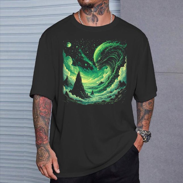 Camiseta Cosmic Wave T-Shirt: Glowing Green alien Art (Subido por el creador)