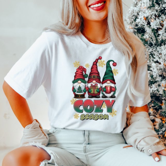 Camiseta Cosy Gnomes Navidades T-Shirt (Subido por el creador)