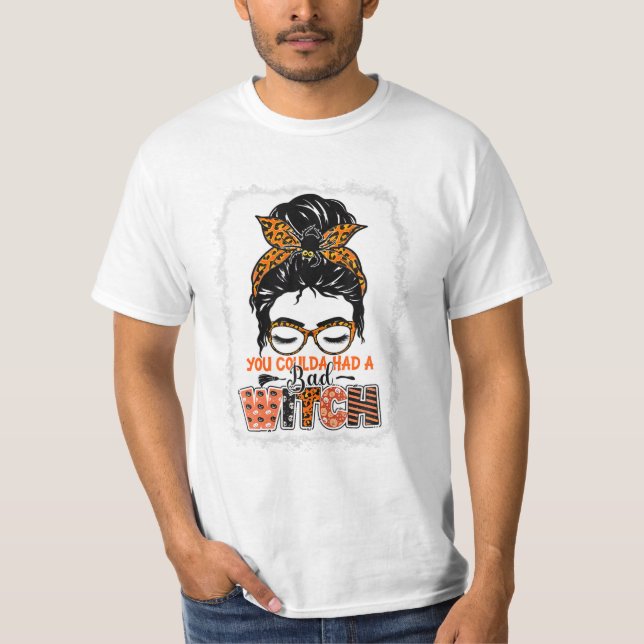 Camiseta Coulda Tuvo Una Mala Bruja Halloween (Anverso)