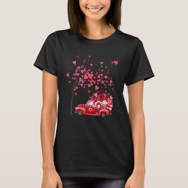 Camiseta Couple Gnomes In Red Truck With Heart Valentine's  (Anverso)