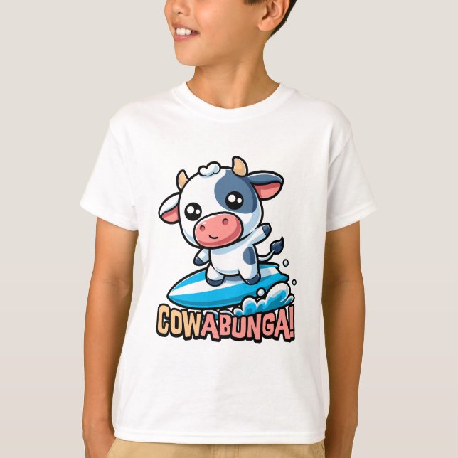 Camiseta ¡Cowabunga! Cuto Surfing Cow Pun (Anverso)