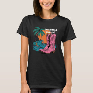 Camiseta Cowgirl Boots Waves Beach Sun besó a Cowgirl